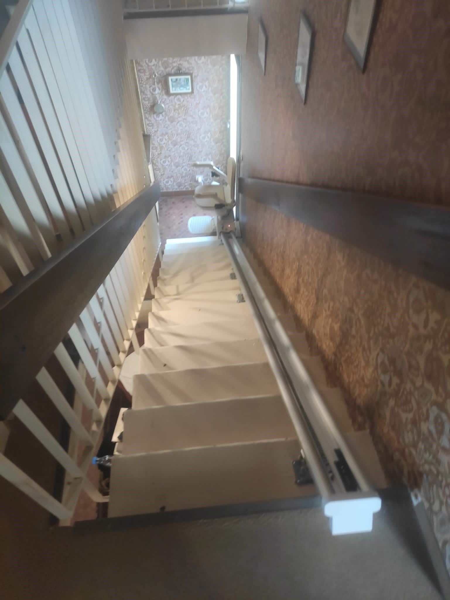 Installation d'un monte escalier droit à Billère